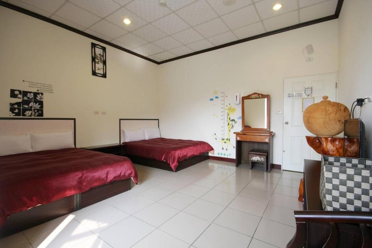 Sunmoonlake Sunflower House Yuchi Bagian luar foto